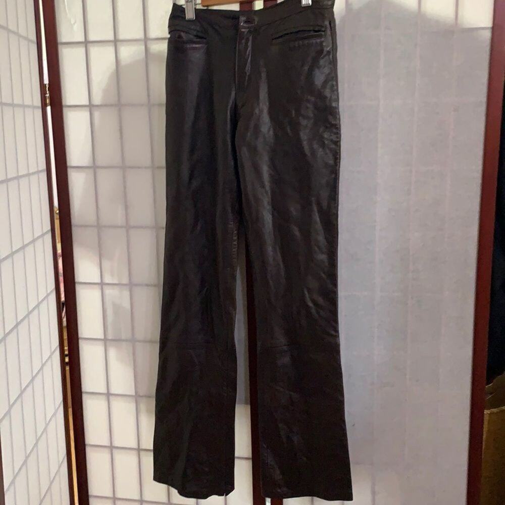 GUESS GENUINE LEATHER PANTS SIZE 2‎